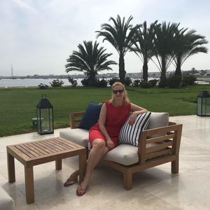 Meet your Posher, Julia